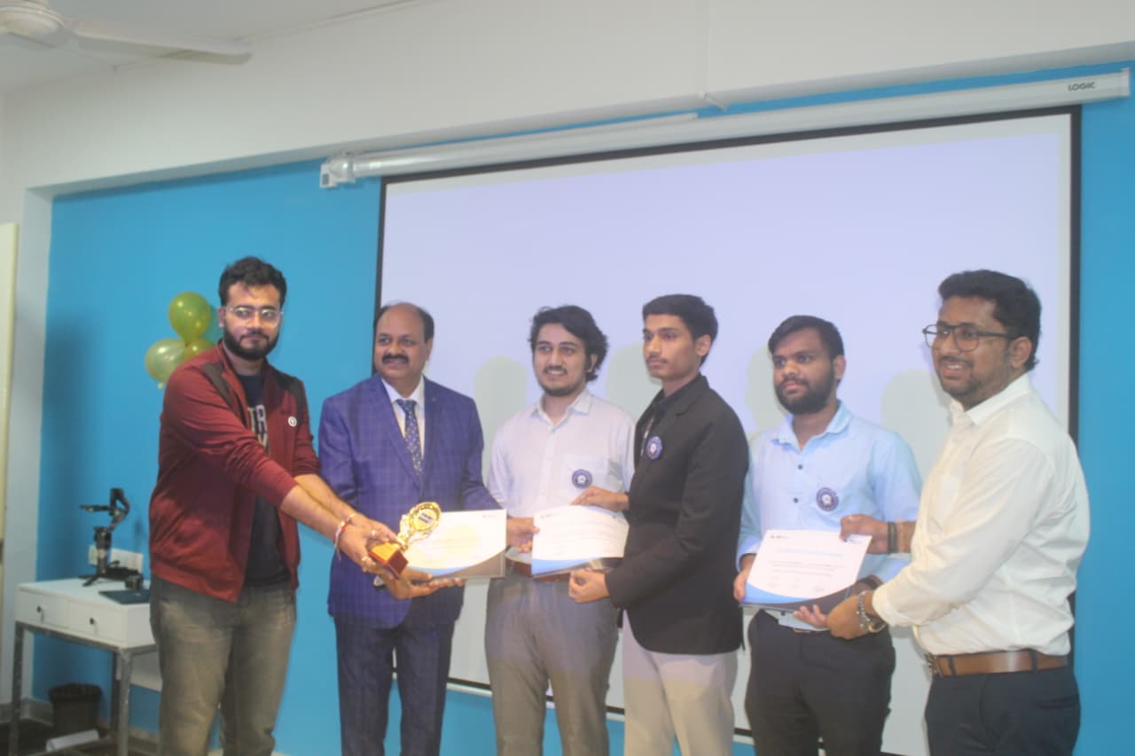 2nd Place - Team Navras